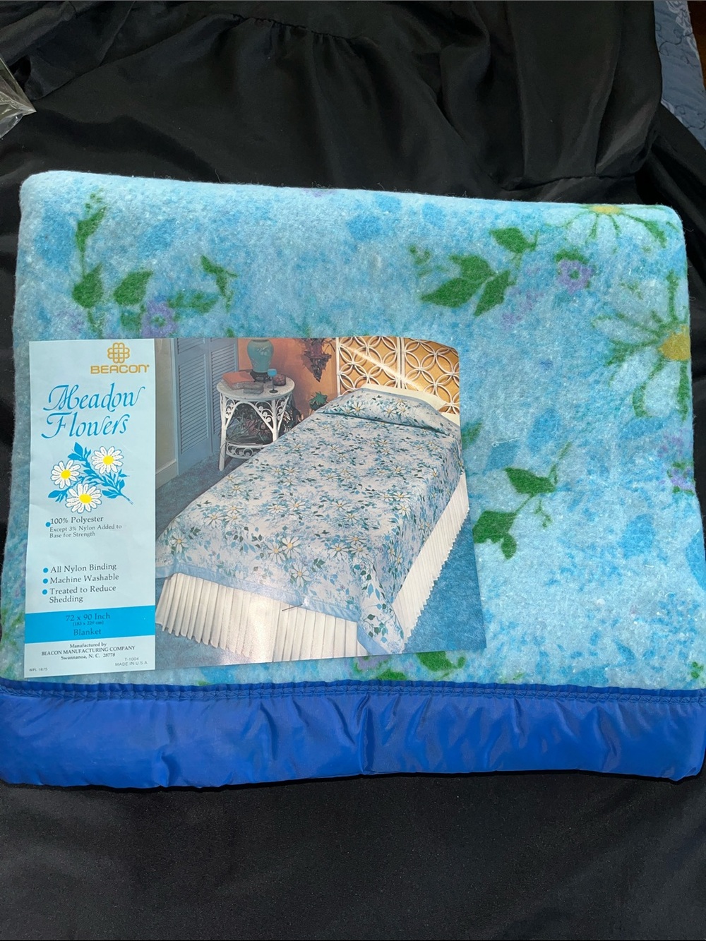 Vtg Beacon MEADOW FLOWERS Blanket 72X90 Twin Full Blue Daisies Polyester *READ*